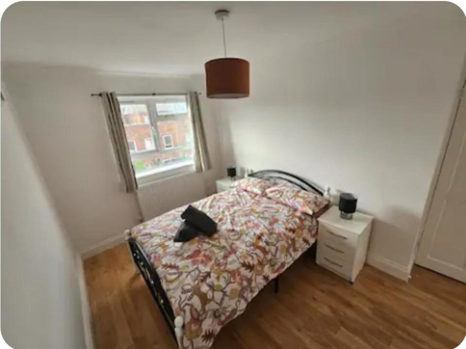 New Flat Next The Tube And Connections To The Centre Apartment London